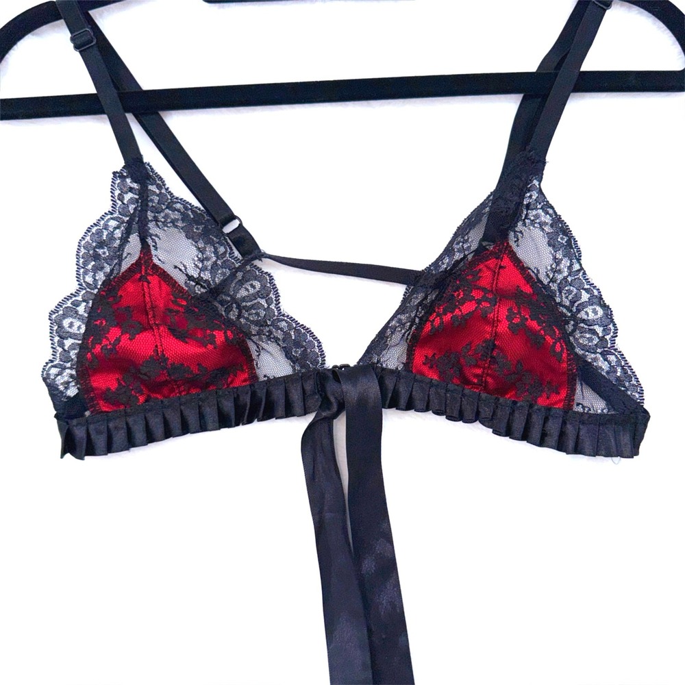 VTG Frederick's of Hollywood Lace Satin Ruffle Bralette Red Black Gothic S Y2K